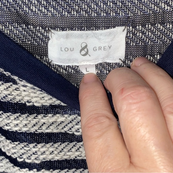 Lou & Grey Navy & Cream Striped Top✨ - Picture 3 of 7